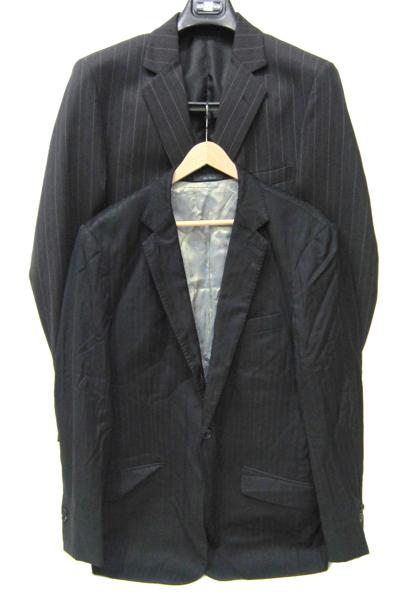 Appraisal: TWO MENS SUIT JACKETS ESTIMATED SIZE M-L TWO MENS SUIT