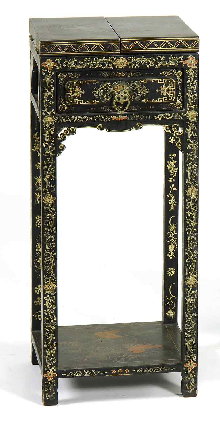 Appraisal: CHINESE BLACK LACQUER DRESSING TABLELate th Early th CenturyWith allover