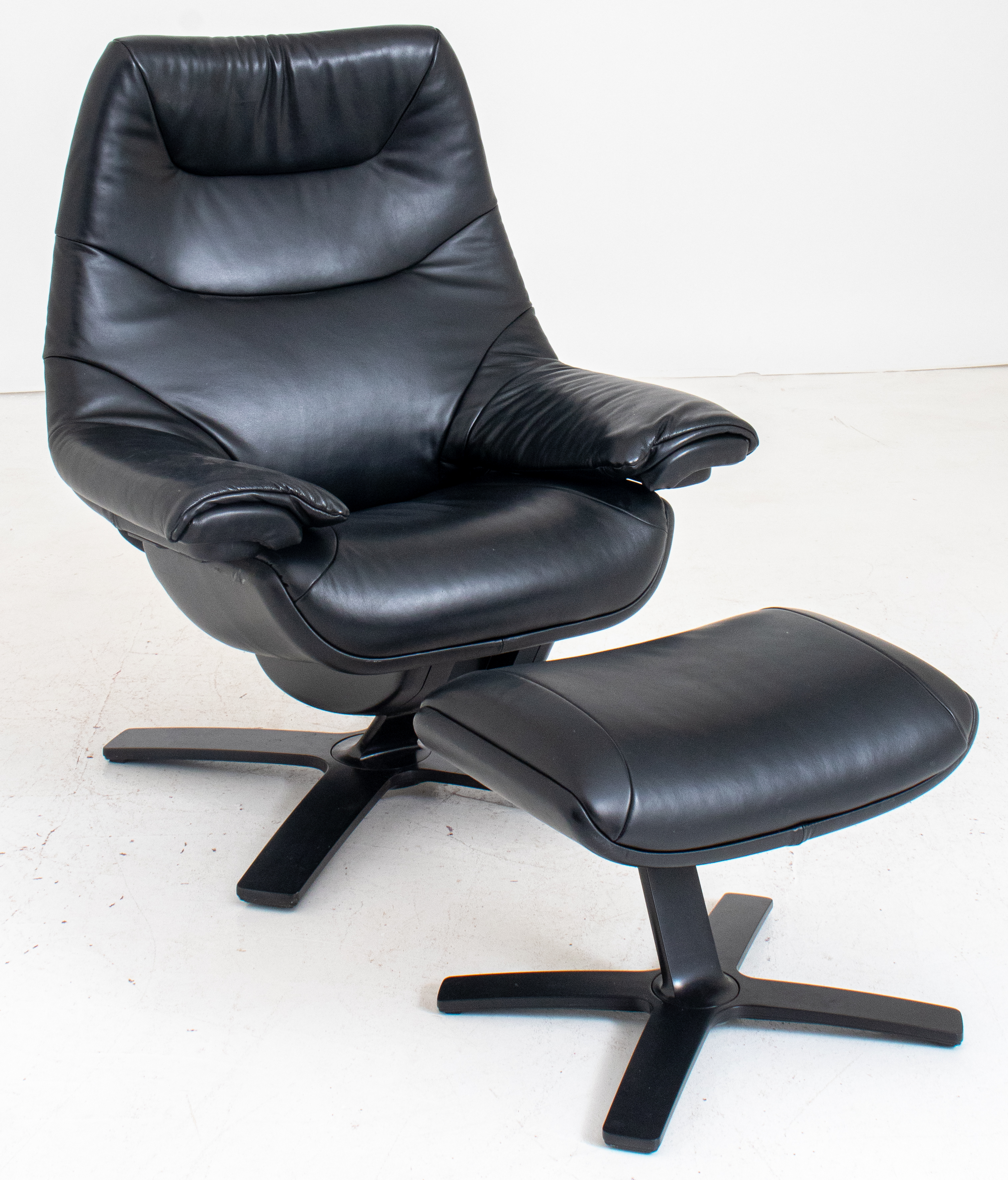 Appraisal: ITALIAN MODERN RE-VIVE NATUZZI CHAIR FOOTREST Italian modern Re-Vive Natuzzi