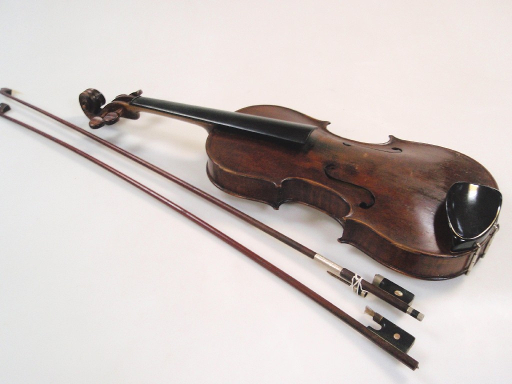 Appraisal: A violin with a cm two part back together with