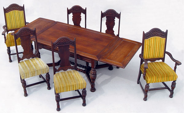 Appraisal: 's PIECE OAK DRAWLEAF JACOBEAN STYLE DINING SUITE To include