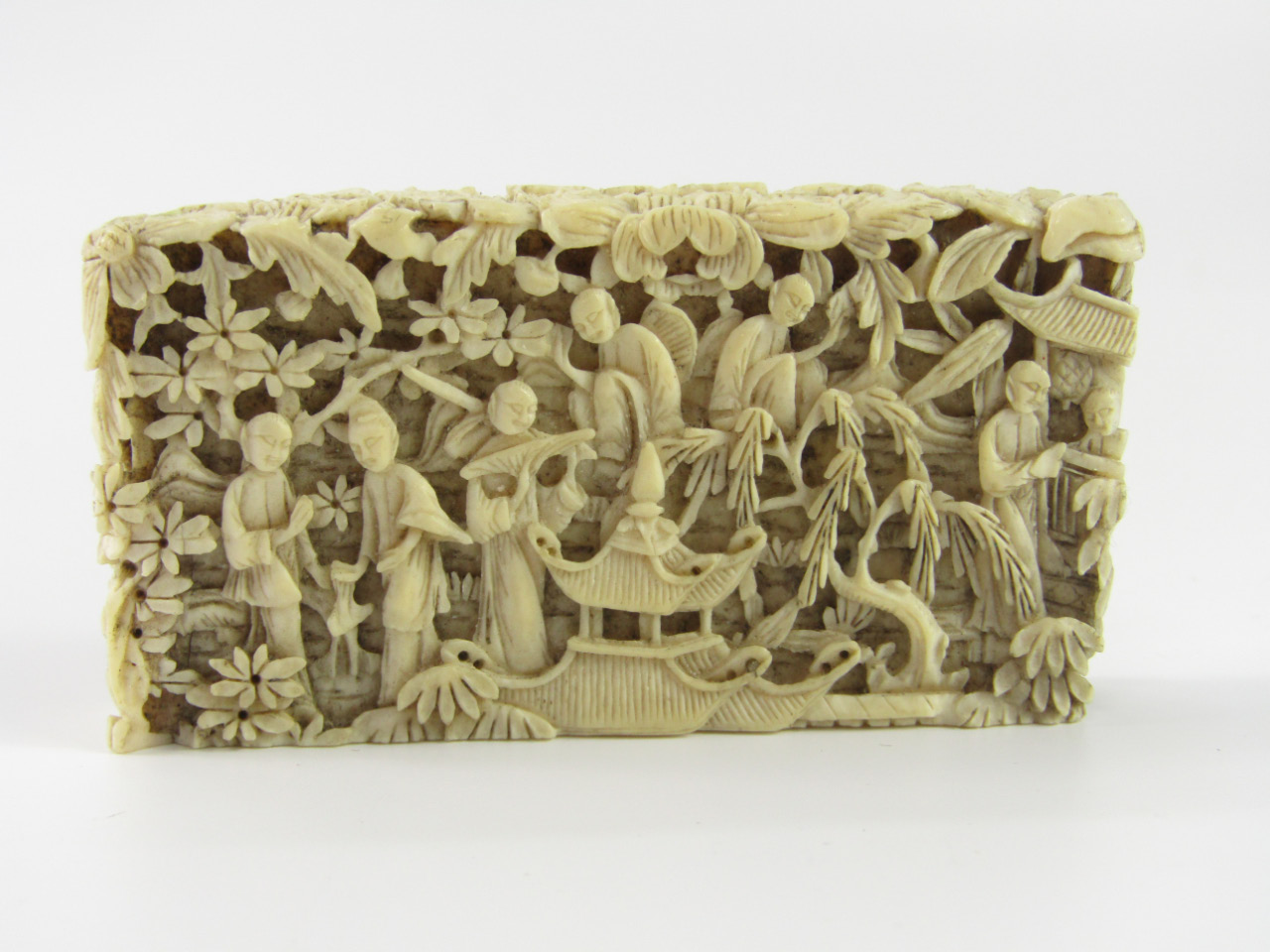 Appraisal: A Cantonese late thC ivory card sleeve carved with figures