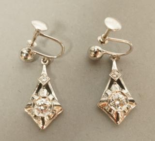 Appraisal: K White Gold and Diamond Drop Earrings Art De K