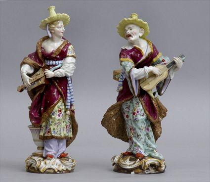 Appraisal: PAIR OF MEISSEN PORCELAIN CHINOISERIE FIGURES OF MUSICIANS Modeled as