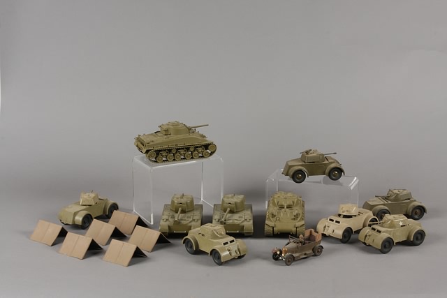 Appraisal: Lot of plastic tanks and armored cars by Ideal Revell