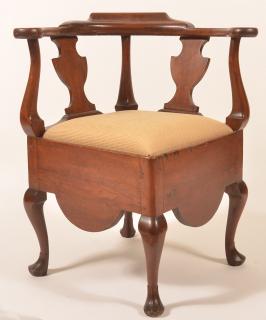 Appraisal: Queen Anne Walnut Corner Potty Chair Continuous arm urn splats