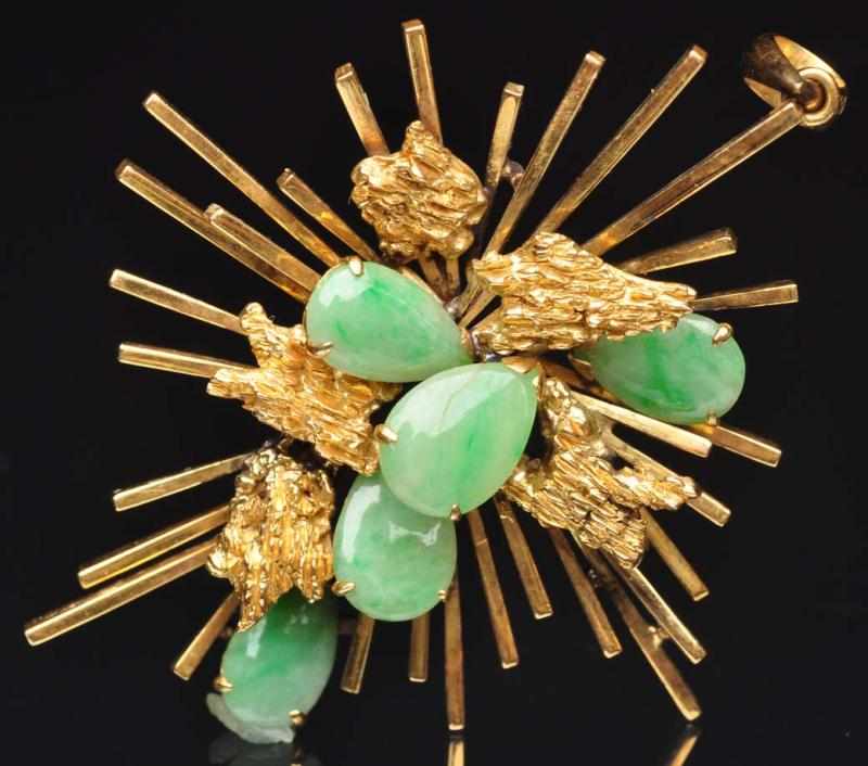 Appraisal: K Y Gold Pin with Jade Weight grams dwt Condition