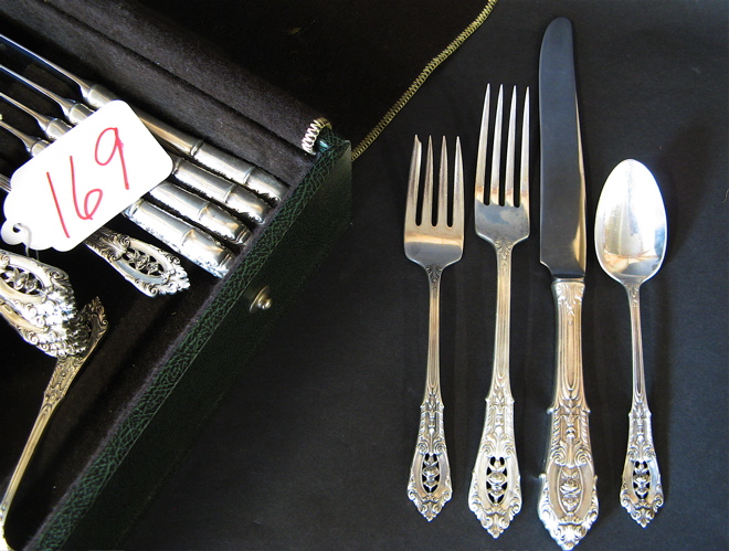 Appraisal: WALLACE ROSEPOINT STERLING SILVER FLATWARE SET pieces including dinner knives