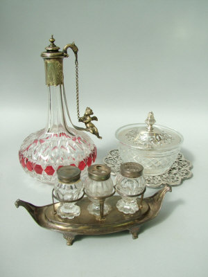 Appraisal: A George III silver inkstand of plain navette form with