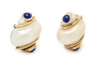 Appraisal: A Pair of Yellow Gold Shell and Lapis Lazuli Earclips