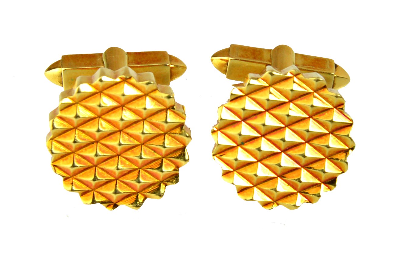 Appraisal: A pair of ct gold cufflinks by Kutchinsky each having