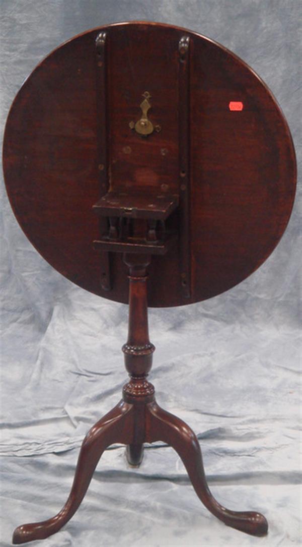 Appraisal: Mahogany Queen Anne birdcage candlestand urn turned stem on tripod