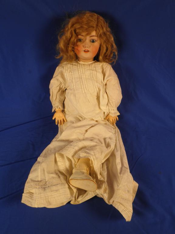 Appraisal: A Simon Halbig bisque headed doll with painted face open