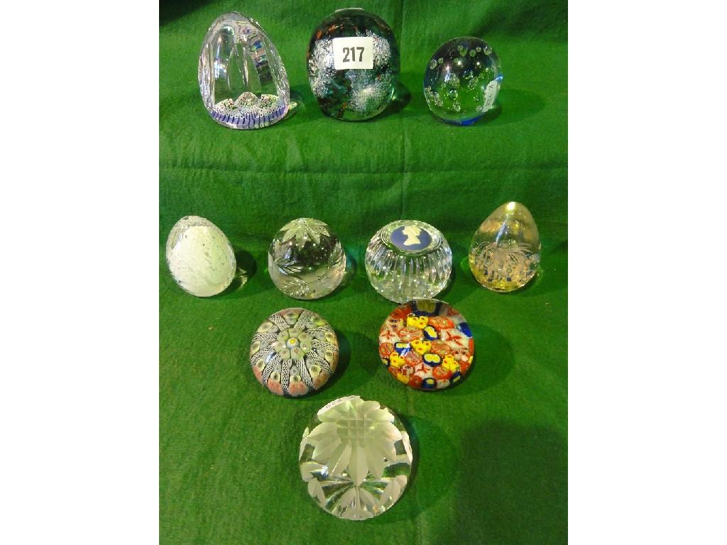 Appraisal: A collection of glass paperweights including faceted example with millefiori