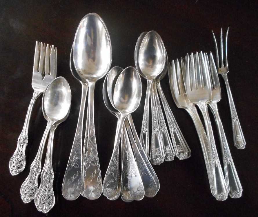 Appraisal: ASSORTED STERLING SILVER FLATWARE thirty-four pieces comprised of set of