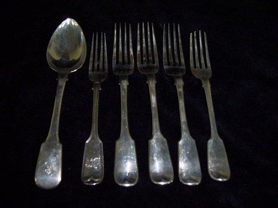 Appraisal: Five forks various and a fiddle pattern dessert spoon gms