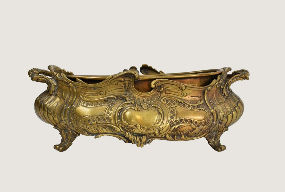 Appraisal: CONTINENTAL BRONZE OVAL JARDINIEREProbably French Circa Cast with foliage in