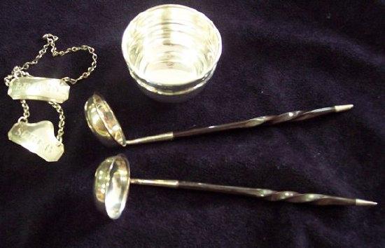 Appraisal: A pair of Victorian toddy ladles RD S Glasgow each