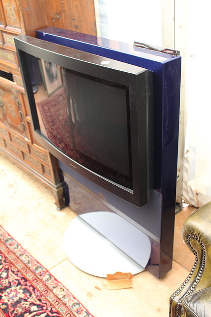 Appraisal: A BANG OLUFSEN 'BEOVISION AVANT' cm wide x cm high