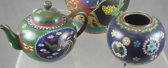 Appraisal: Cloisonne teapot and covered jar missing lid high Estimate -