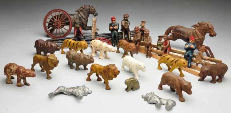 Appraisal: Assorted Lot of Cast Iron Animals Figures Condition Very Good