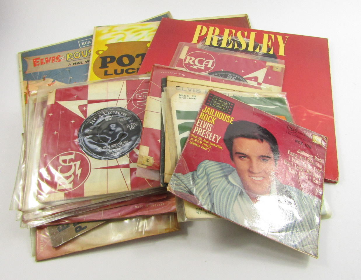 Appraisal: Elvis Presley albums and rpm singles including RCA recordings Jailhouse