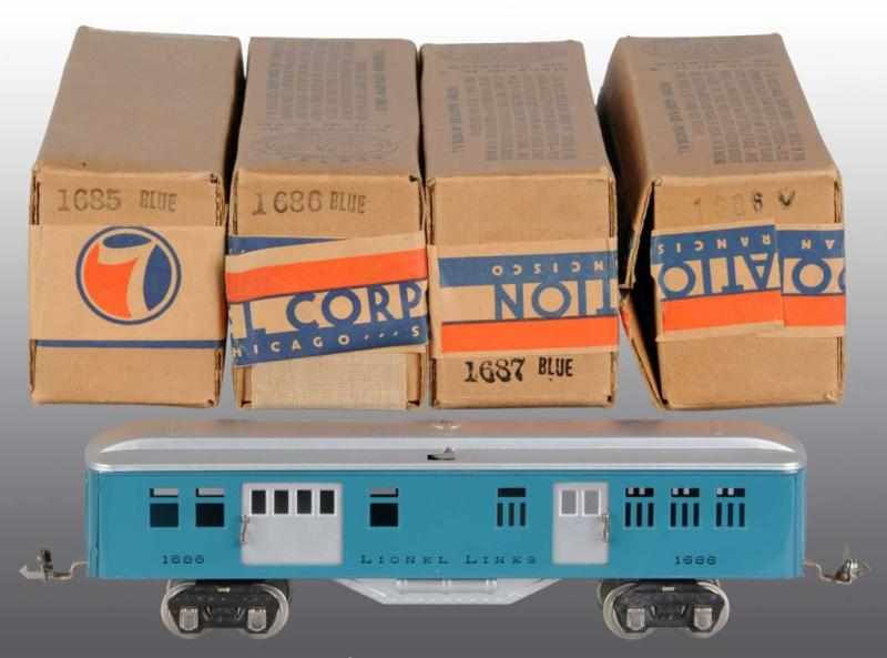 Appraisal: Lionel Pre-War O-Gauge Passenger Cars Description Included are No two