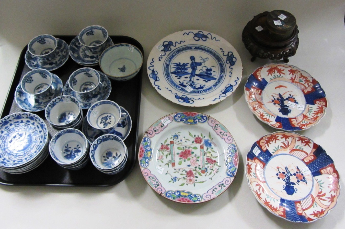 Appraisal: Ten Chinese blue and white teabowls and seven saucers th