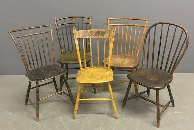 Appraisal: Grouping of Five Side Chairs Four Windsor side chairs one