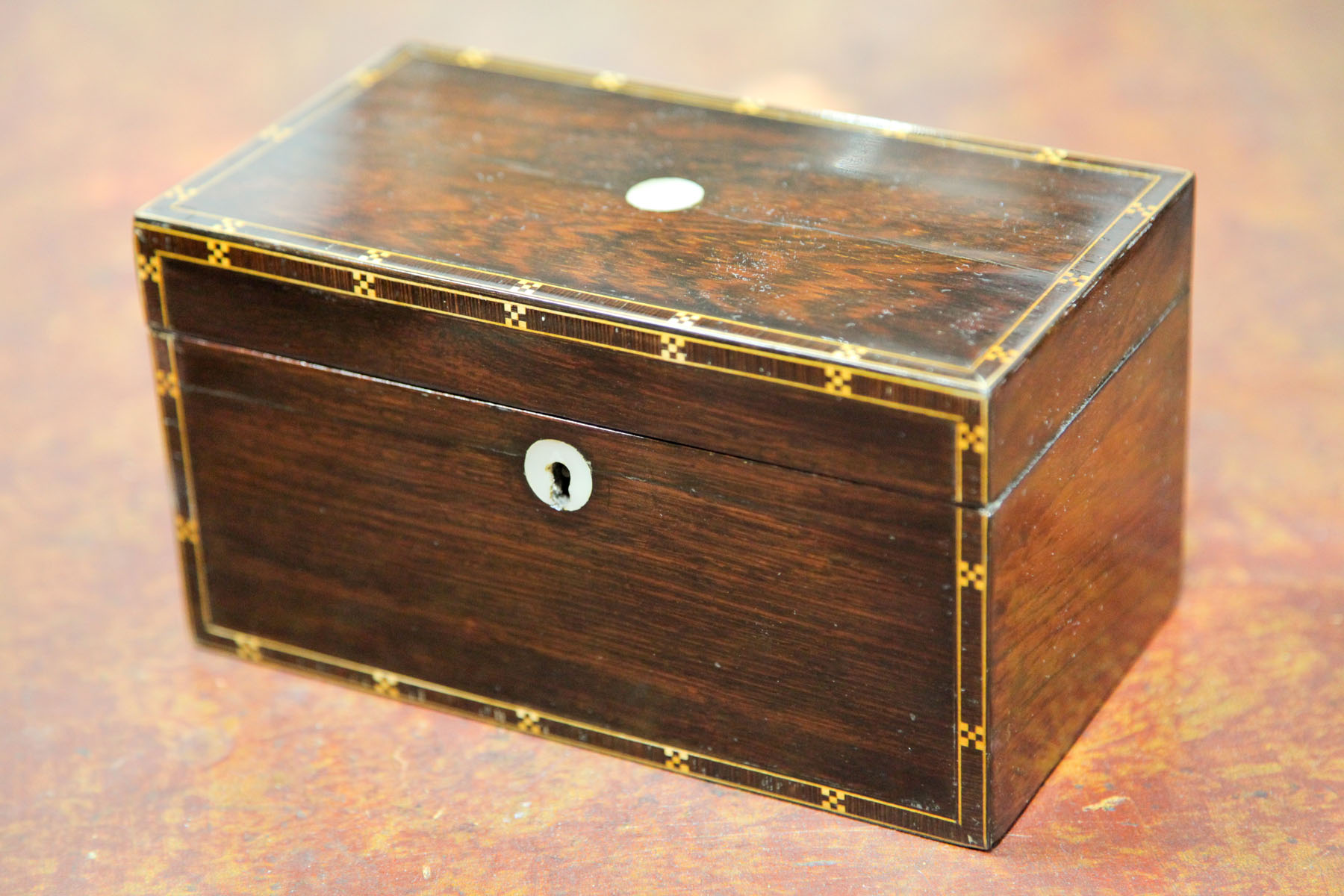 Appraisal: TEA CADDY English mid th century Mahogany veneered caddy with