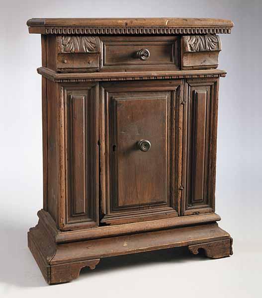 Appraisal: An Antique Italian Baroque Carved Oak Cabinet late th early