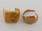 Appraisal: A Georgian carat gold signet ring twice struck with the