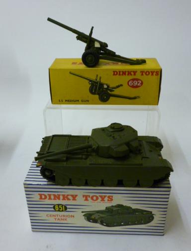 Appraisal: Centurion Tank and Medium Gun boxed G-E