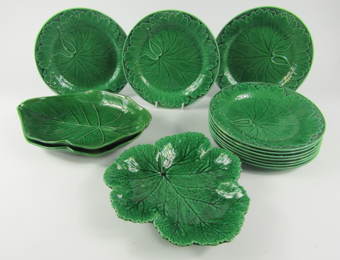 Appraisal: Ten Wedgwood green leaf Majolica dessert plates pair of leaf