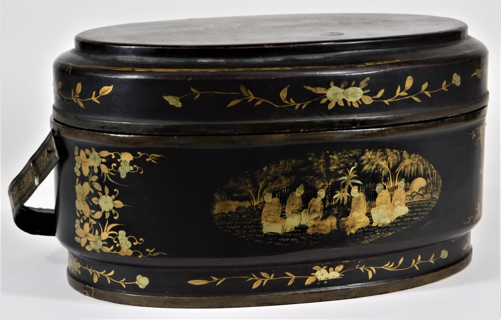 Appraisal: CHINESE QING DYNASTY GILT LACQUER SEWING CADDY BOX China Qing