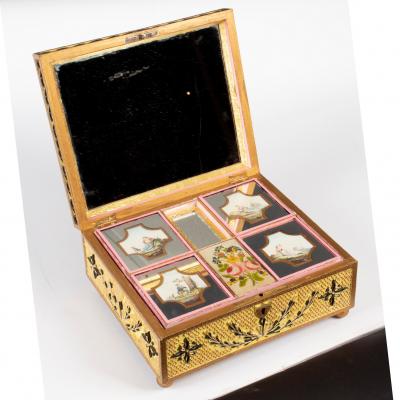 Appraisal: A Regency paper scroll box the lid with print of