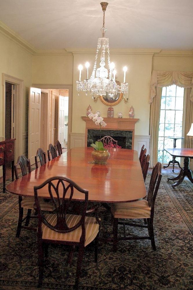 Appraisal: Federal Style Dining Table Federal Style Dining Table Federal style