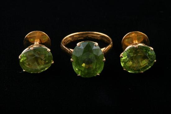 Appraisal: YELLOW GOLD AND PERIDOT RING WITH PAIR MATCHING POST-BACK EARRINGS