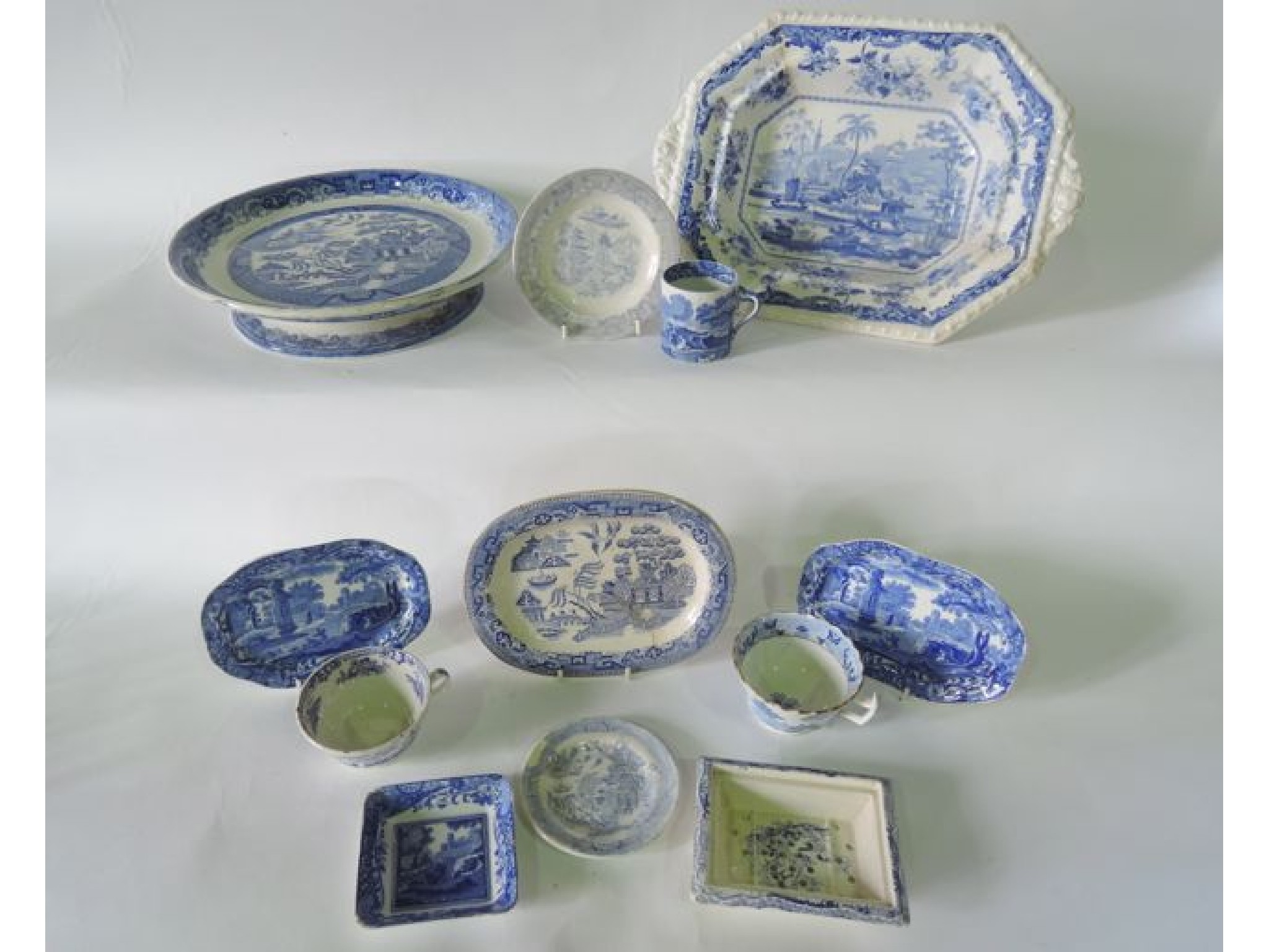 Appraisal: A quantity of th century and other blue and white