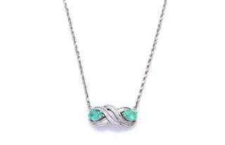 Appraisal: AN EMERALD AND DIAMOND NECKLACE AN EMERALD AND DIAMOND NECKLACE