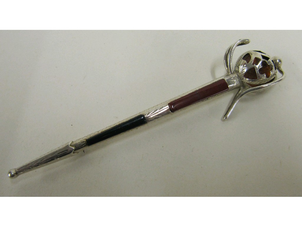 Appraisal: Scottish silver agate set kilt pin in the form of