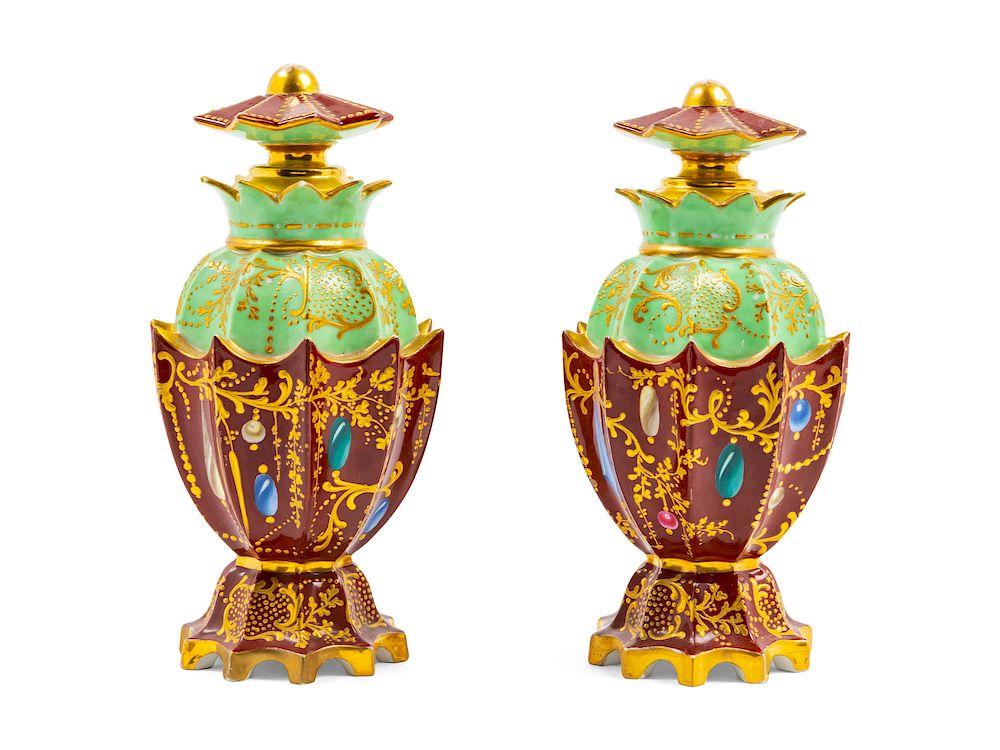 Appraisal: A Pair of Paris Porcelain Vases A Pair of Paris