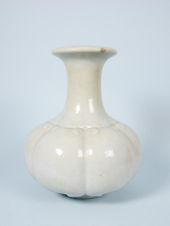 Appraisal: A Chinese gourd shaped Vase floral rim blue glaze in