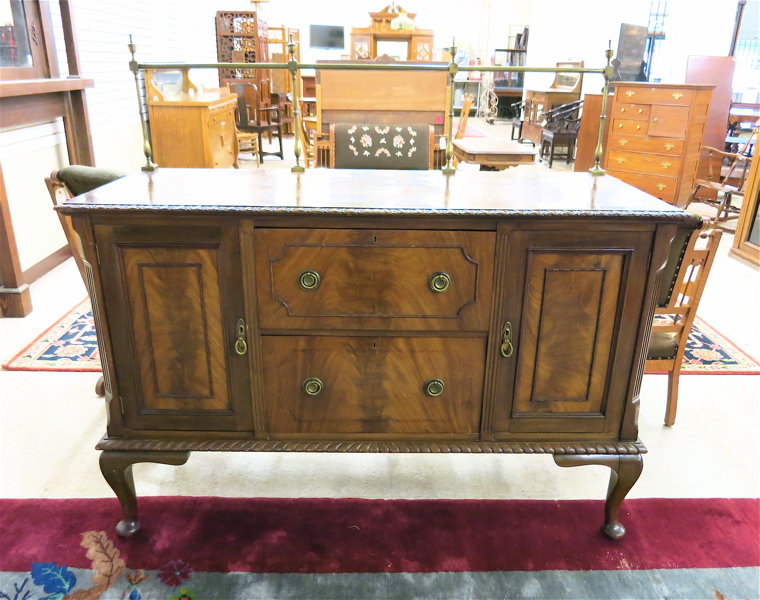 Appraisal: QUEEN ANNE STYLE MAHOGANY SIDEBOARD English c the front centering