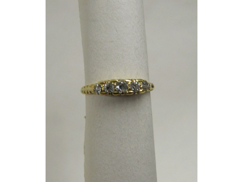 Appraisal: Eighteen carat gold diamond five stone ring