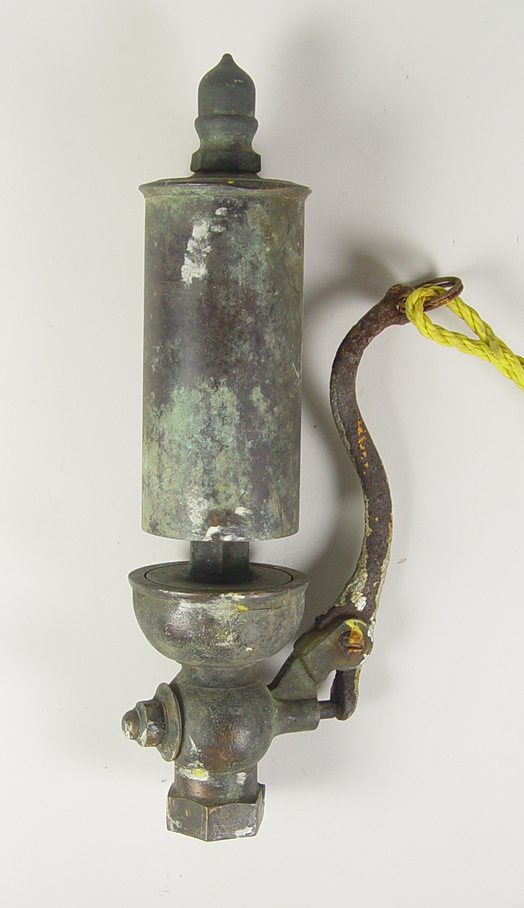 Appraisal: Brass Steam Whistle Single note whistle with acorn finial and