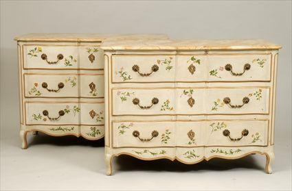 Appraisal: Pair of French Provincial-Style Painted Chests of Drawers Modern x