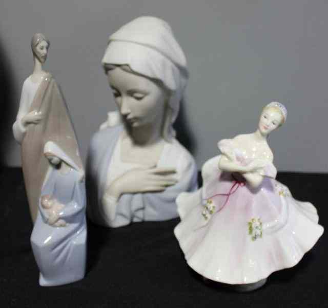 Appraisal: Porcelain Figurine Lot Large Lladro Holy Family Lladro '' high