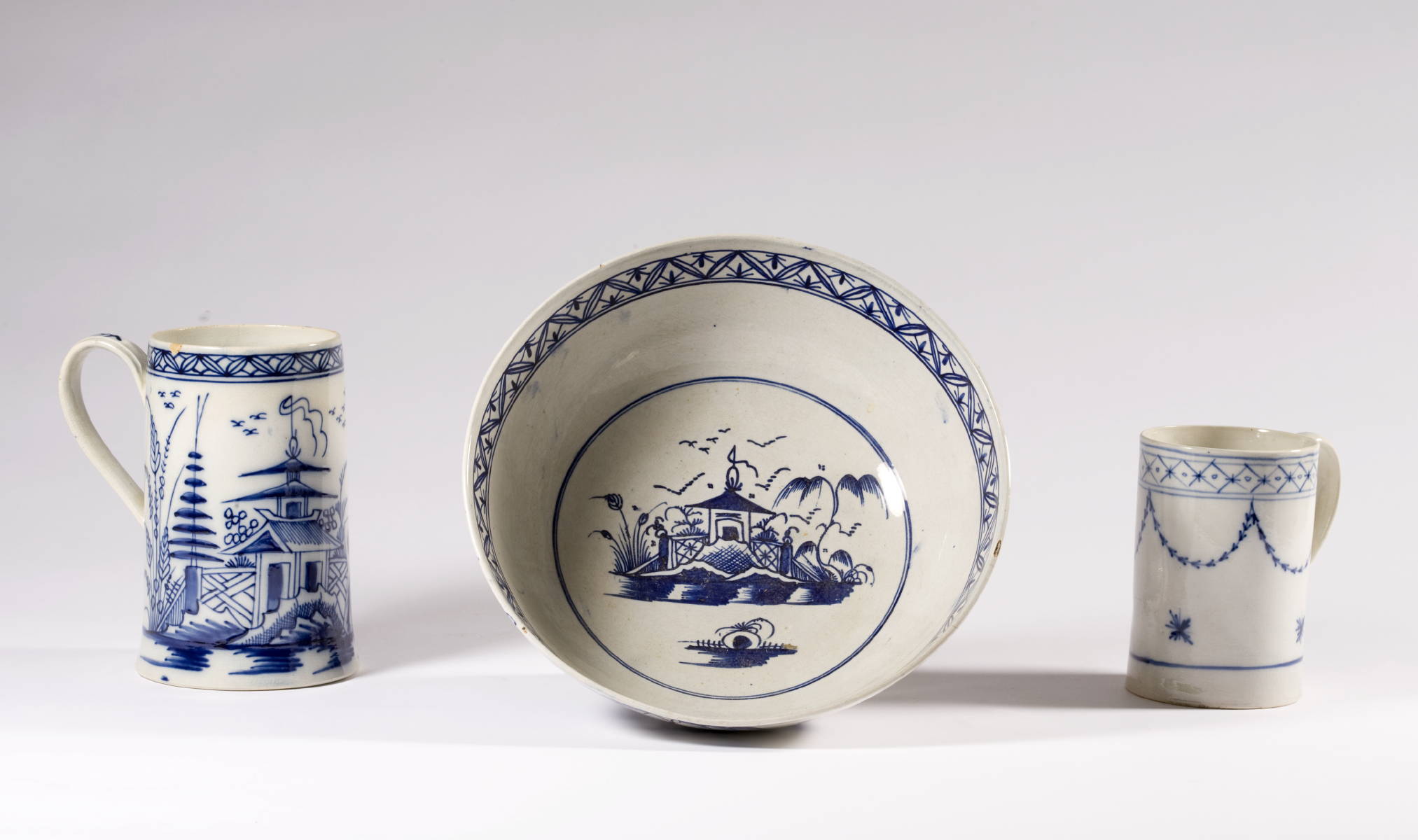 Appraisal: ENGLISH PEARLWARE RUM BOWL IN THE quot HOUSE AND TREE