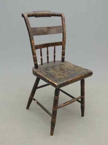 Appraisal: th c spindle painted side chair '' Seat Ht ''